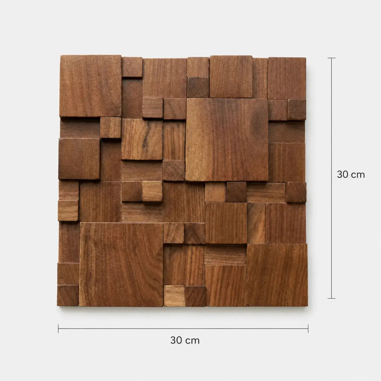 Panneau acoustique mural Kubo 30 x 30 cm en bois brun foncé composé de blocs géométriques en relief sur fond blanc